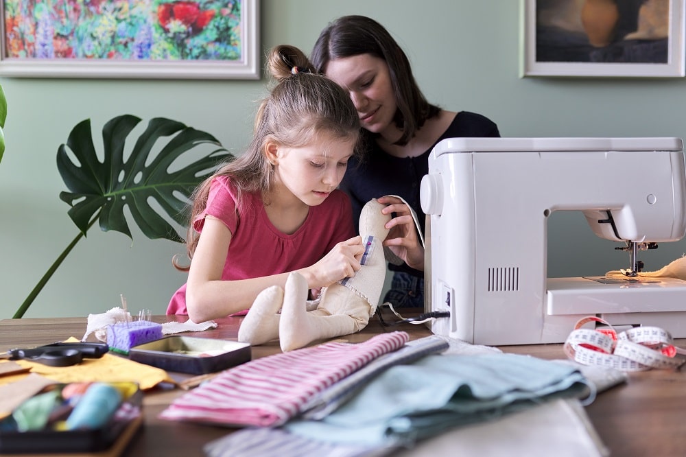 Read more about the article Sewing for Kids: Easy Projects to Spark Creativity and Skill